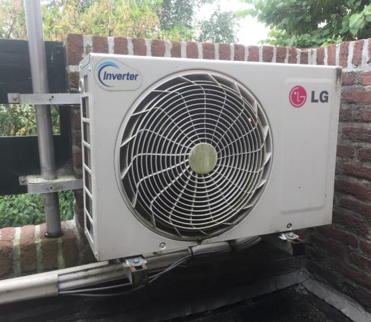 AC buitenunit 2.jpg